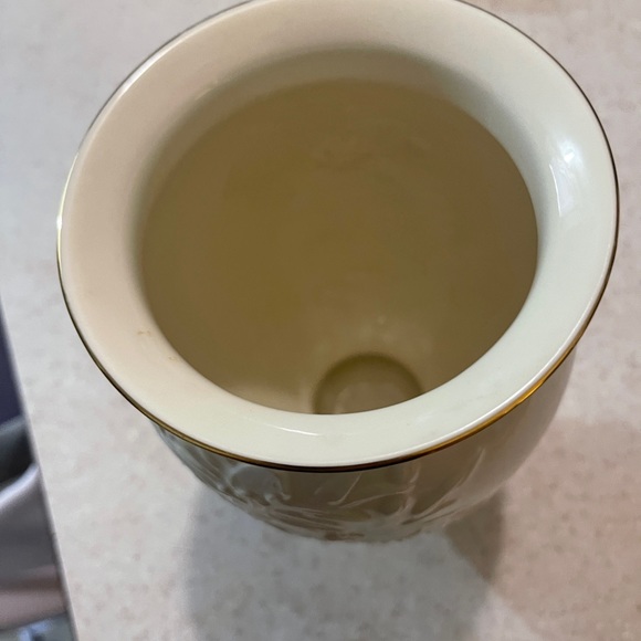 Lenox Vase - Picture 2 of 4